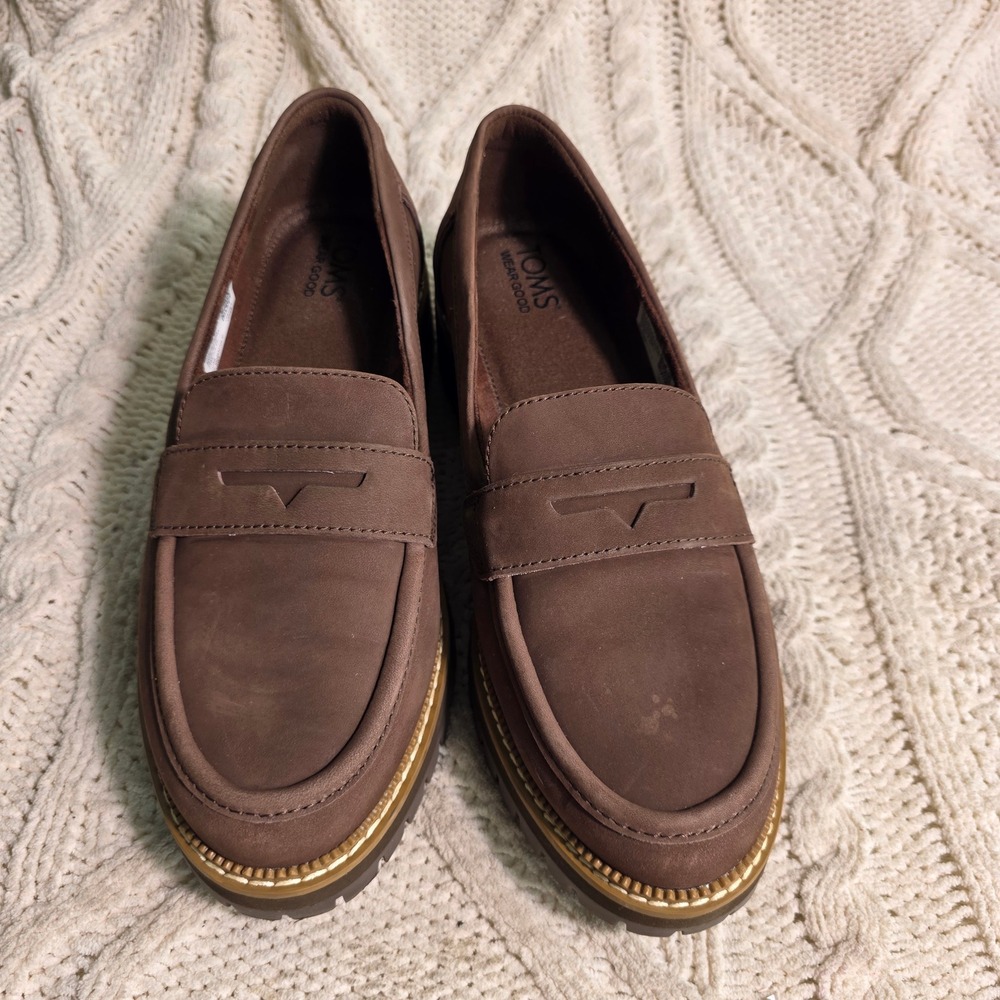TOMS Darcy Loafer Brown Leather Lug Sole Neutral Lightweight Womens 9.5 Pristine - Picture 2 of 6